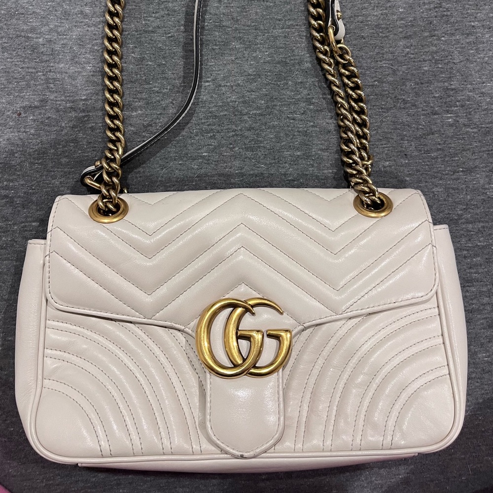Gucci small marmont shoulder bag in white